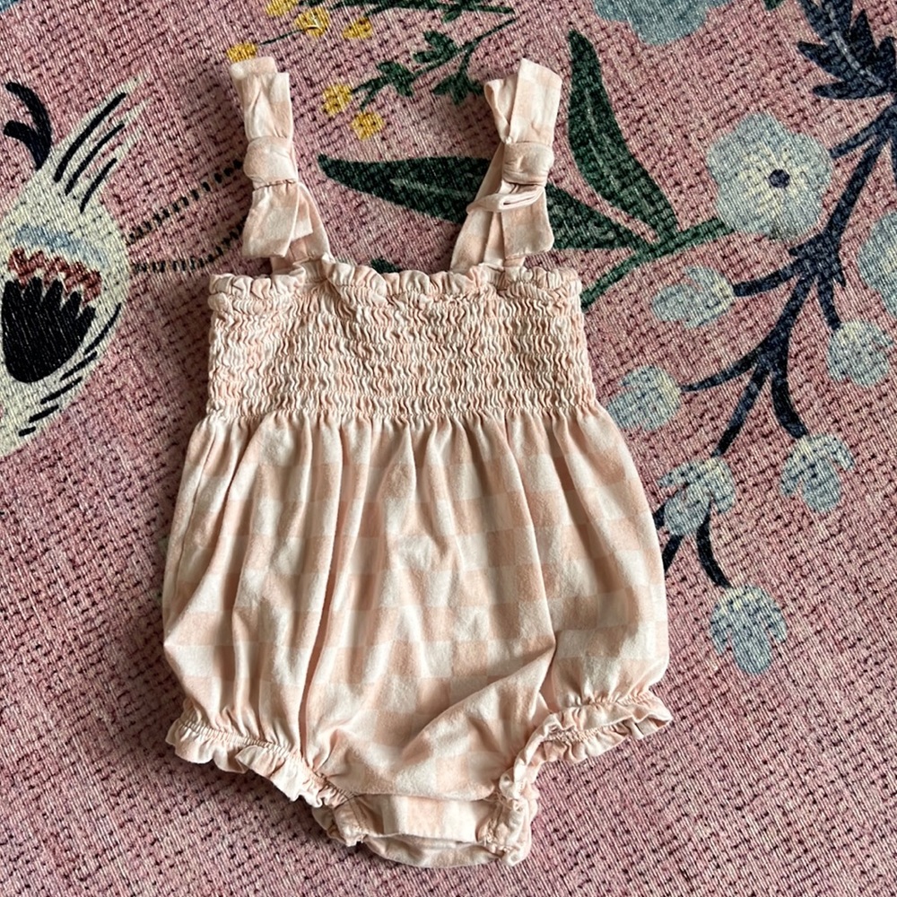 Gap Pink and white checked bubble
